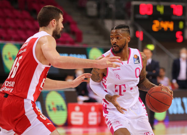 让他在禁区 让他在禁区